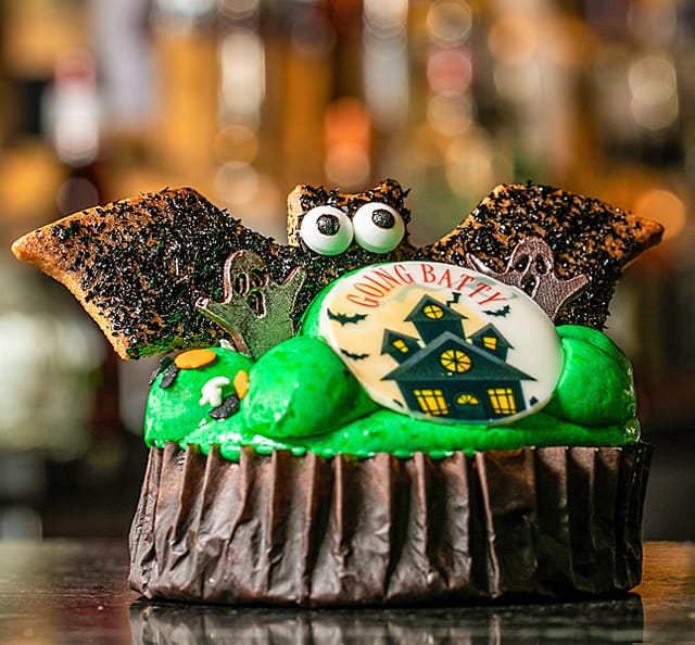Check-out-the-New-Disney-World-Frightful-Favorite-Halloween-Treats-Guide 