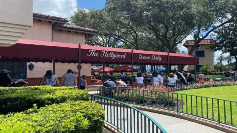 The Hollywood Brown Derby History And Its Famous Dish