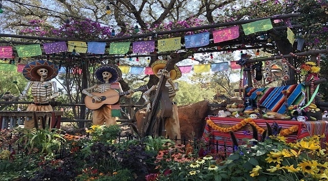 How to celebrate Dia De Los Muertos at Disney Parks