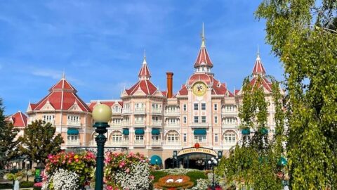 Top 10 reasons you should visit Disneyland Paris