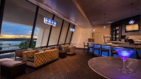 A Water Issue Closes Disney Resort Lounge with no Warning