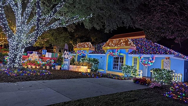 How to help Give Kids the World by looking at Christmas lights!