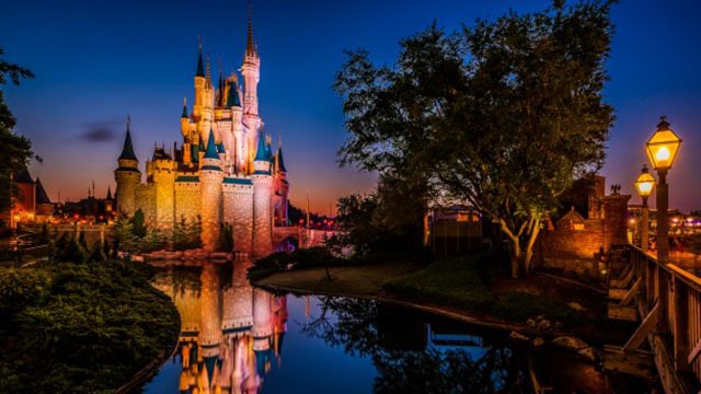 New Disney park hours for January 2022 are up!