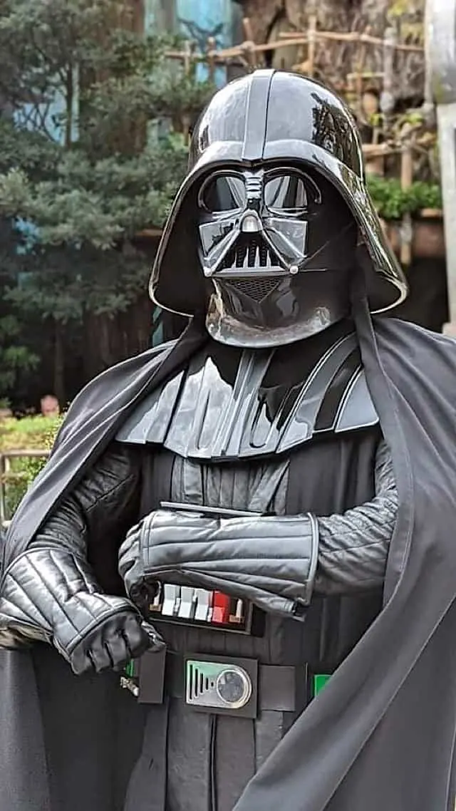 Rare Character sighings Hollywood Studios darth.