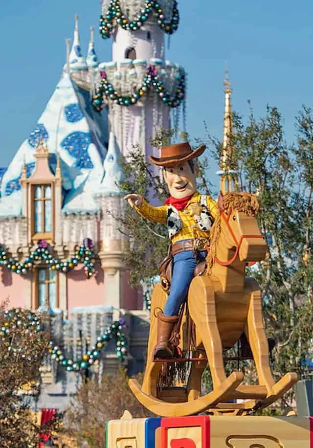 Everything you need to know to watch Disney's Christmas Parade at home