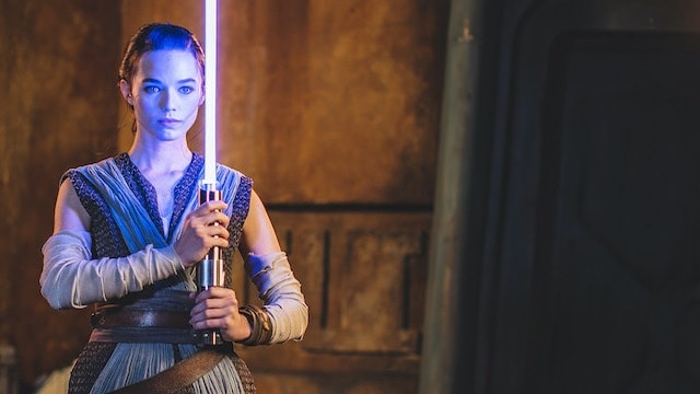 Disney Provides a New Discount for its Lightsaber Experience
