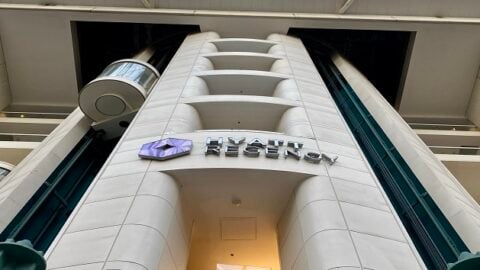 Need to stay at The Hyatt Regency in the Orlando Airport? Here’s our full review.