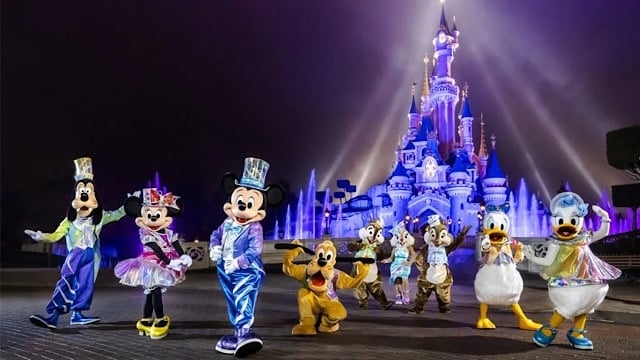 Dazzling New Details Coming to Disneyland Paris!