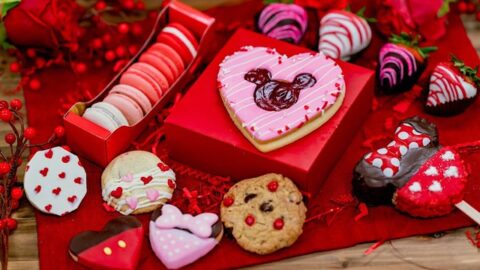 Check out the sweet new Valentines Treats in Disney Parks with our Foodie Guide