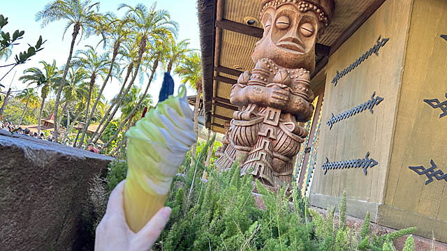 Review: New Flavor for the Crooning Flowers Float 50th Dole Whip and the Best Way to Order