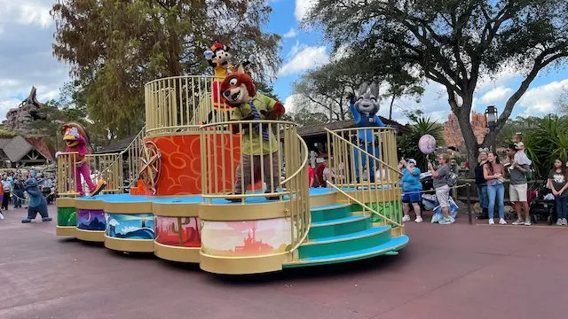 Photos and Video: New Adventure Friends Cavalcade Debuts at Magic Kingdom