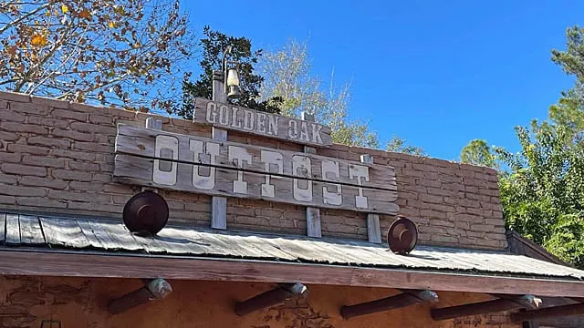 Golden Oak Outpost Magic Kingdom