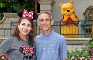 Breaking: Characters Now Meeting without Social Distancing at one Disney Park