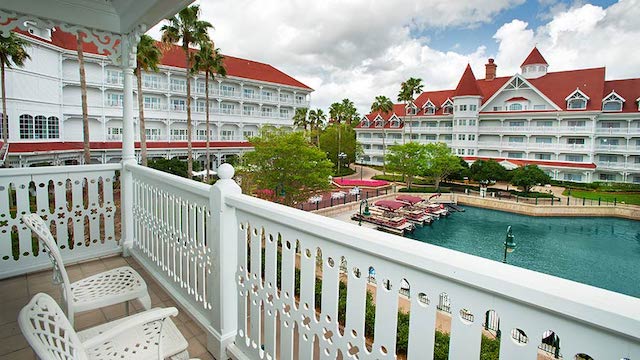 Photo Tour of the 2022 Grand Floridian Easter Egg Display