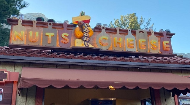 A Food and Wine Festival Review of Nuts About Cheese Food Booth