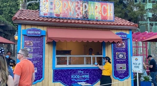 A Food Review of the Berry Patch Booth at Disney California Adventure