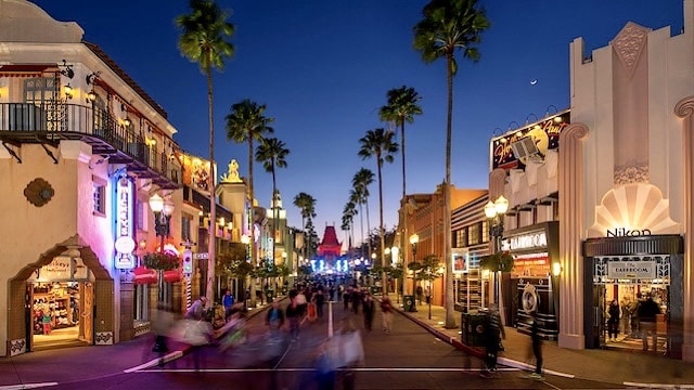 Big Step forward for this New Dining Location in Disney's Hollywood Studios