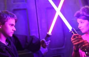Get the BEST lightsaber photos at night in Disney World without paying for one!