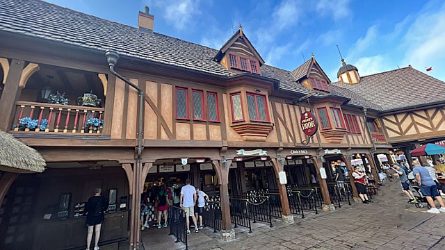 What do you Think about the New Disney World 50th Anniversary Mr. Toad's Dessert?