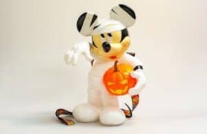 Rare treats and popcorn buckets are making a comeback at Disney NOW!