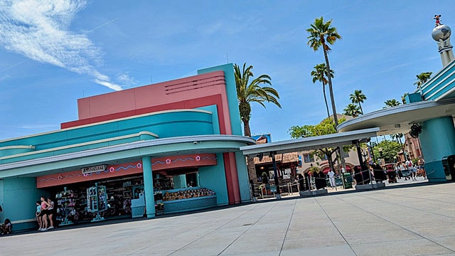 See how Select Guests can get a "Secret" Discount inside Disney World Theme Parks