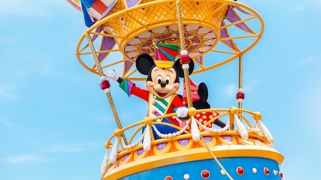 Unexpected Schedule Change for today's Festival of Fantasy Parade