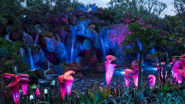 Are dining plans a part of Disney World's new 2023 vacation packages?