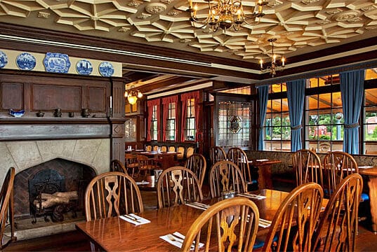 EPCOT's Rose and Crown Dining Room is surprisingly delicious