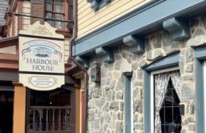 Enjoy quick seafood in the Magic Kingdom at this quiet restaurant