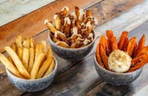Is Disney’s New Fry Basket Booth Worth the Long Line?