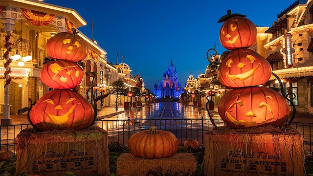Could we be seeing special characters return for this holiday overlay at Mickey's Not So Scary Halloween Party?