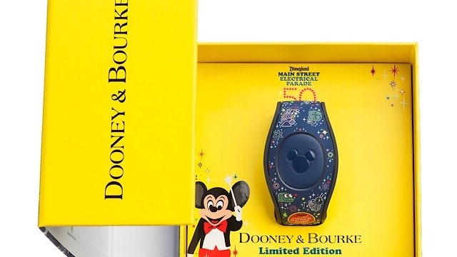 One of the most popular MagicBand+ Designs is for sale now at Disney World