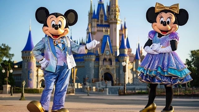 Enjoy more time in the Disney World parks with new extended hours through December