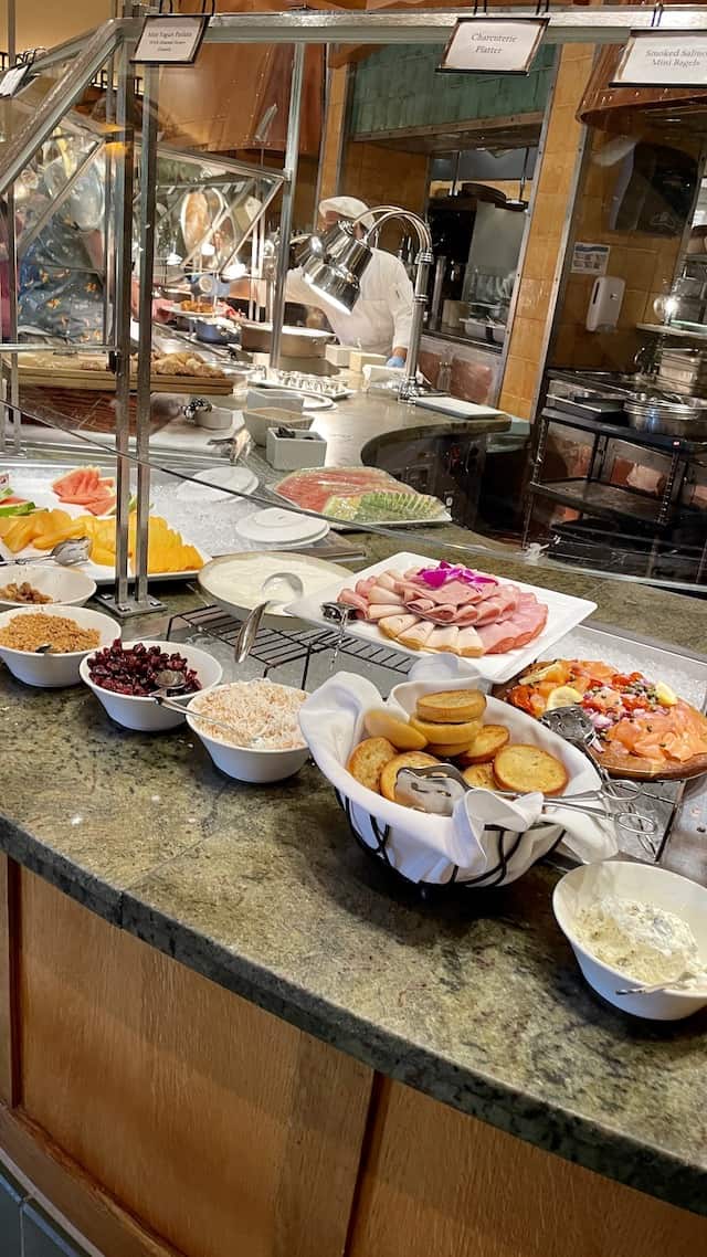 Why I always return to Disney character buffet meals 