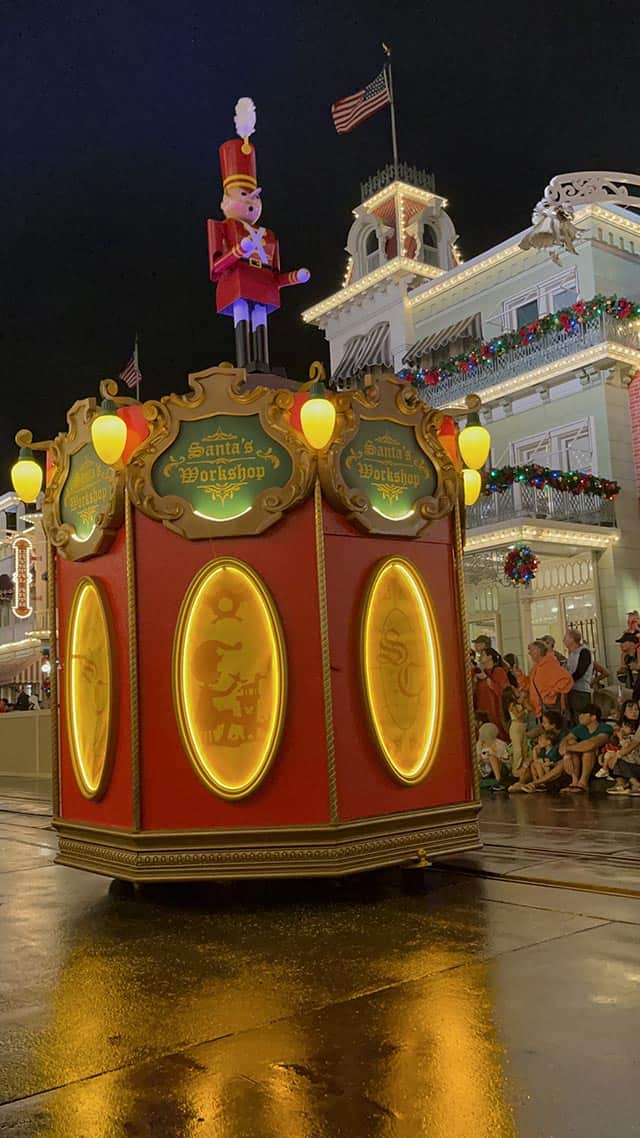 The Disney World Christmas parade returns to normal
