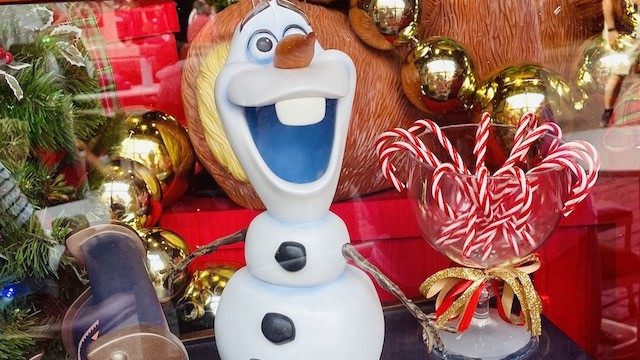 All the answers to the 2022 Olaf Scavenger Hunt for Festival of the Holidays