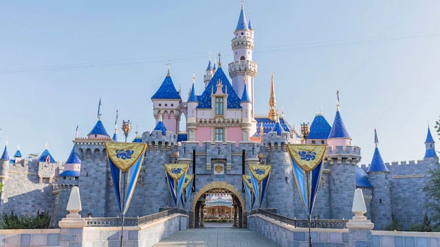 Disneyland Now Adds Courtesy Reminder to Website