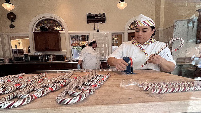 Everything you need to know about Disneyland's popular candy canes