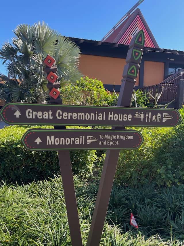 Special Holiday Themes Added To December Polynesian Recreation