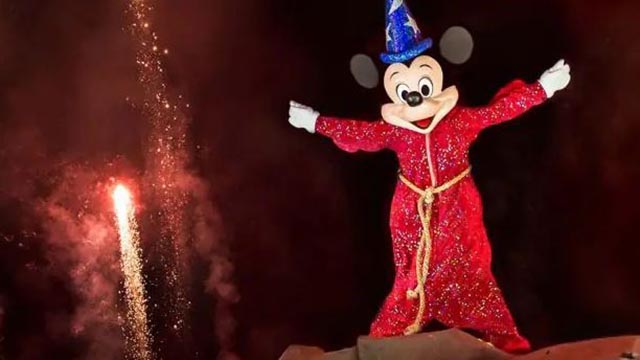 New Disney character is added to Fantasmic! New Disney character is added to Fantasmic!