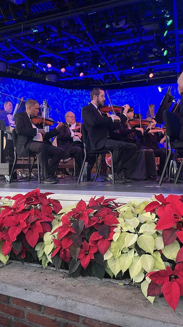 Review of the Candlelight Processional Dining Package at Garden Grill