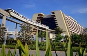 Breaking: Disney World transportation loses power causing major delays right now