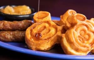 10 Iconic Disney Foods that First Time Visitors will Love
