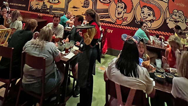 You may be wondering what happened at this Disney World restaurant