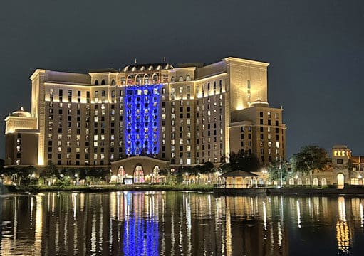 Disney World Guide: Deluxe Accommodations at a Moderate Resort
