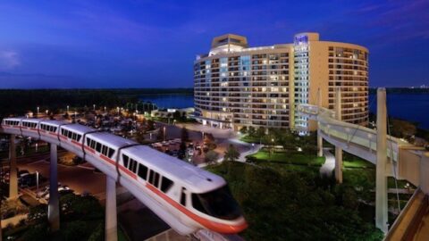 Why Disney Foodies Love Hotels on the Resort Monorail