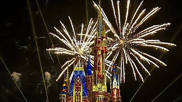 Disney World changes time of Happily Ever After Fireworks