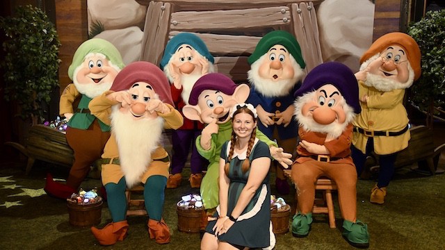 disneyland seven dwarfs happy