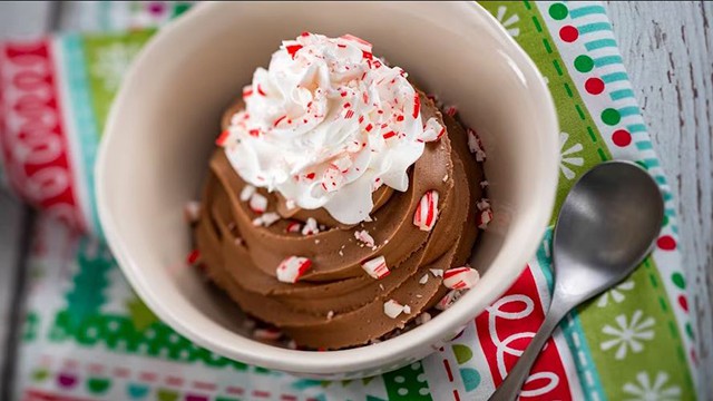 A Look at the Festive Holiday Treats Available at EPCOT