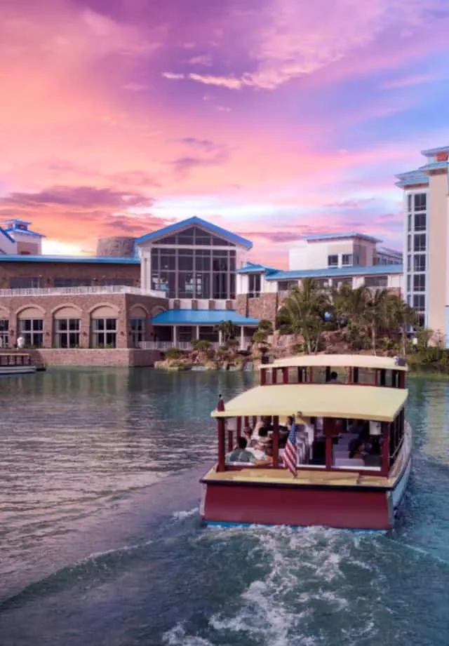 Universal Water Taxi